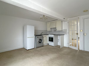 Barbican Flat- click for photo gallery